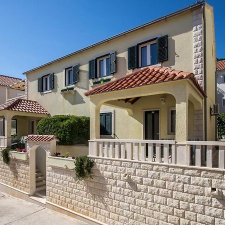 Apartmani Filipic 波尔 外观 照片