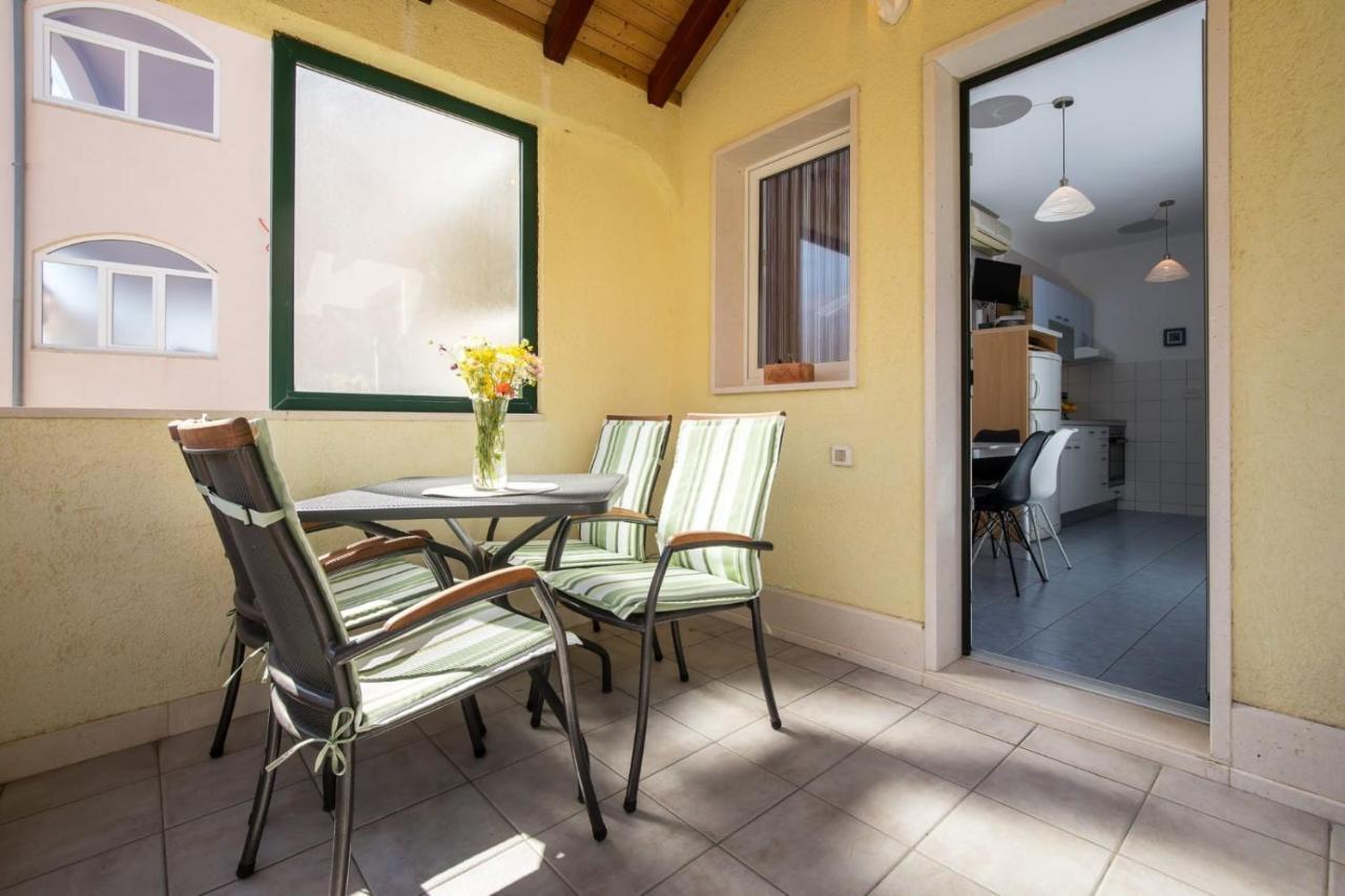 Apartmani Filipic 波尔 外观 照片