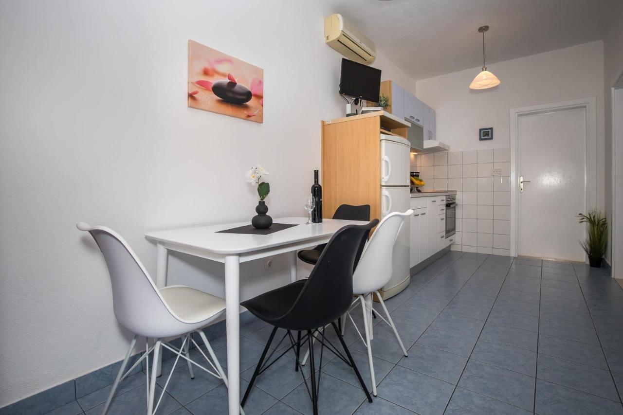 Apartmani Filipic 波尔 外观 照片