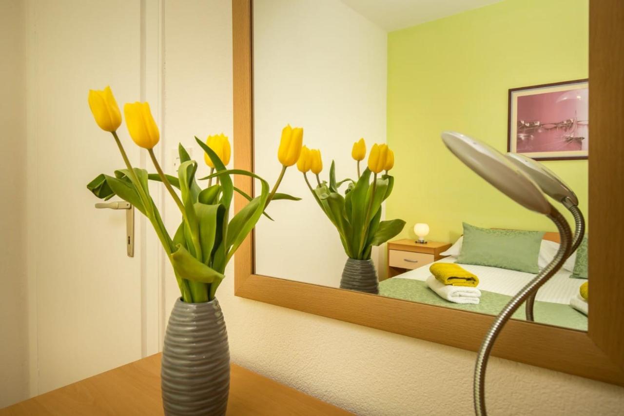 Apartmani Filipic 波尔 外观 照片